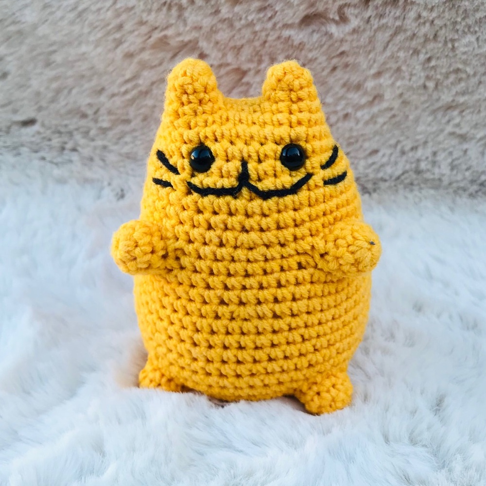 Hand Made Crochet Dumpling Kitty - Picture 1 of 4